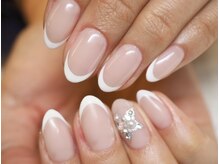 アウラ ネイルズ(AURA NAILS)の雰囲気（フォルムにもこだわったシンプルな定番フレンチ☆）