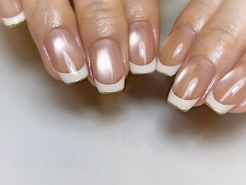 ノエム ネイルサロン(NOEM)の写真/シンプルだからこそ大事なモチの良さにこだわった美フォルム作り！”ワンカラー・フレンチ”は得意なNOEMへ