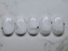 サイン(sin.)/ホワイトづくしネイル