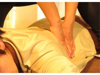 癒し処ほっこり 段原店/もみほぐし～ガチガチ腰痛に～