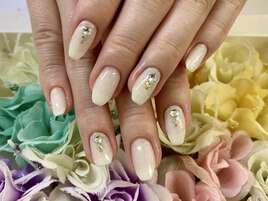 【前田】キラキラホワイトで上品