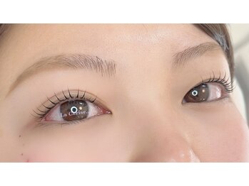 ラ スリーズ(La Cerise)/セラムラッシュリフト(上)