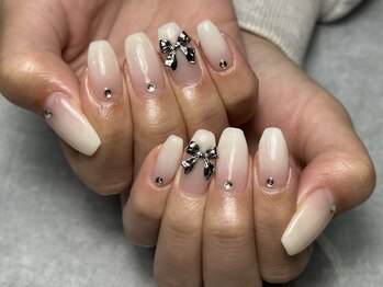 ネイルサロン 虹色/