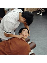 所沢駅前整骨院/寝違い