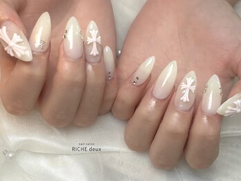 リッシュ ドゥ(RICHE deux)/ミルキークロムネイル