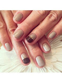 ブリノス(BLINOSS)/バイカラーネイル