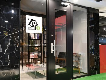 ゼロ(ZERO)/店内入口