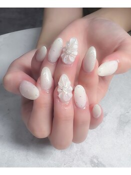 ルミエール 目黒(LUMIERE)の写真/あなたの指先を美しく彩る！季節限定デザインからシンプルなスタイルまで、選ぶ楽しさ満載のネイルサロン★