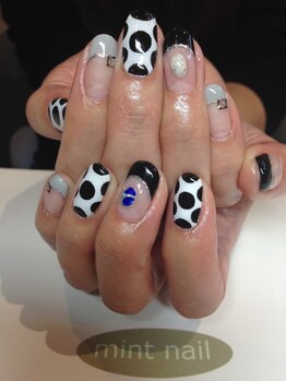 ネイルアンドアイ ミント(nail&eye mint)/ドットネイル