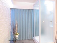 ロア(ROA)/1人用のシャワー完備