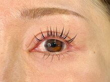 自まつげをより美しく演出します