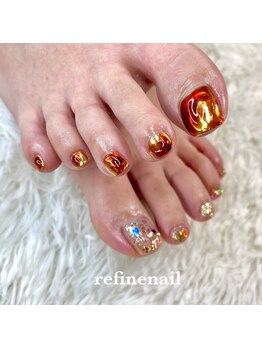リファインネイル(refinenail)/キラキラちぐはぐフットネイル
