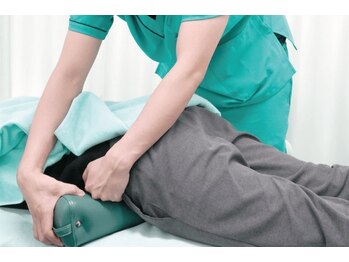 ゆうしん鍼灸整骨院 南九条/ゆうしん式痛みの少ない骨盤調節