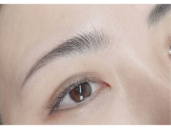 アデージョ(Adejio)/アイブロウ(眉スタイリング)