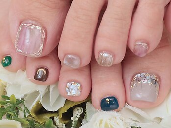 ディーネイル 天王寺(D-nail)の写真/■天王寺駅徒歩3分！■HAND（税込）￥3900～、FOOT（税込）￥4000～■無料で選べるサンプル250種以上！