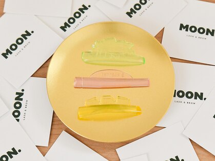 ムーン(MOON.)の写真