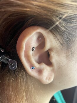 グロー(GLOW)/耳つぼジュエリー