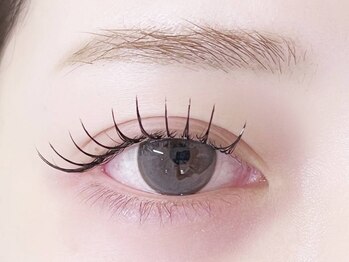 ピーコック(peacock)の写真/【口コミ高評価!歴10年以上実力派salon】パリジェンヌラッシュリフトやパーマ×エクステで理想の目元に☆