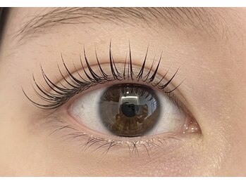 シーズ(SEES)の写真/経験豊富なスタッフによる高技術と丁寧なカウンセリングが魅力☆大人女性の上品なまつ毛パーマを実現！