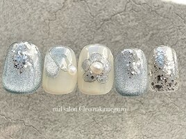 冬ネイル　水色マグネット