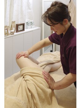 モモズアロマルーム(momo's Aroma room)/レディエナ