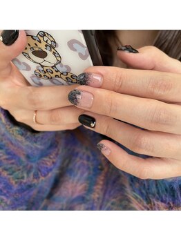 ムーイ 外苑前(mooi.)/black gradation