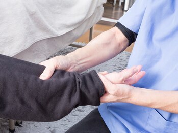 とも整体院/パソコンやスマホでお疲れの方に