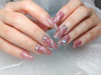 ラフィーナ(RAFFINA)/キラキラマグネットネイル