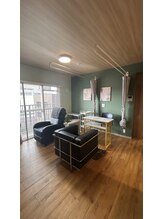 イベリス(IBERIS.)/マツエク、ネイルスペース