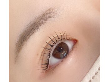 エイリスアンドアイ 渋谷店(EILIS&EYE)の写真/自まつ毛の負担を最小限に抑えた優しい施術でパッチリ目元へ♪豊富なロッドから似合うデザインをご提案◎