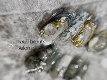 ビーティー(bT)/