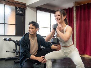 バックステージ(Backstage)の写真/【初めての方でも】美脚/くびれ/美尻…ボディメイクなら身体作りのプロが指導するパーソナルトレーニング！