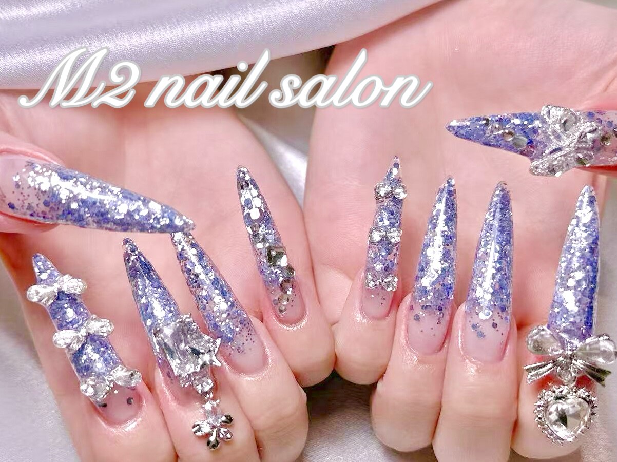 2025年秋トレンド】スーパーロングのネイルデザイン集｜人気順