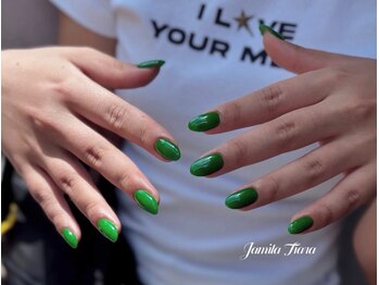 ビタミンカラーで元気ネイル