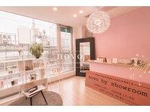 ノーヴォバイショールーム(novo by showroom)の雰囲気（大人可愛い店内♪）