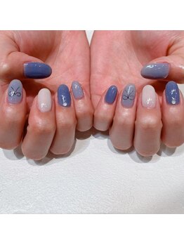 ビューティマーケット アングゥ(BEAUTY MARKET ungu)/ブルー×リボンネイル