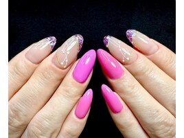 ピンクネイルデザイン