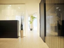 プラスエイト 新宿店/新宿/メンズ眉毛専門サロン