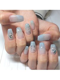 薄ブルーネイル