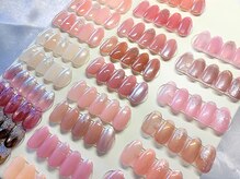 ハチノジネイルの雰囲気（手肌まで綺麗に見えるmaogelの取扱、日常美ネイルに最適です◎）