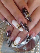 エスフィーネイルサロン ブリーユ(Esfy nailsalon Brille)/大人黒メタルネイル