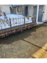 メル(MeRu)/メルの駐車場は2台分ございます