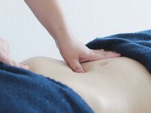 ゆずのはな 平尾店/お腹の施術は肩こりケアに重要