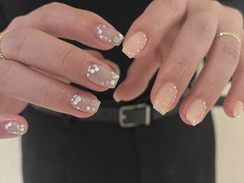 サンジュウヨン(34)/アシメトリネイル パラジェル