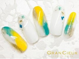 塗りかけ押し花ネイル
