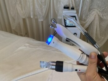 美活くらぶ/施術に合わせて機械を使用