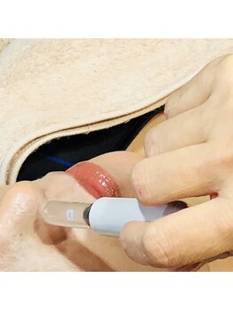 エステティックサロン メイクアップ/毛穴のおそうじしませんか？