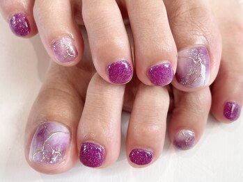 ヘアーアンドネイル ルシア(Hair&Nail Lucia)/紫フットネイル!
