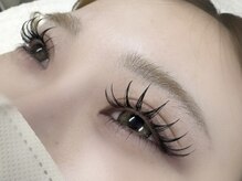 ネイルサロン レクラン(Nail Salon L'ecrin)の雰囲気（流行りの束感まつ毛も★アイブロウも得意です！）