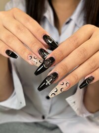 黒フレンチネイル